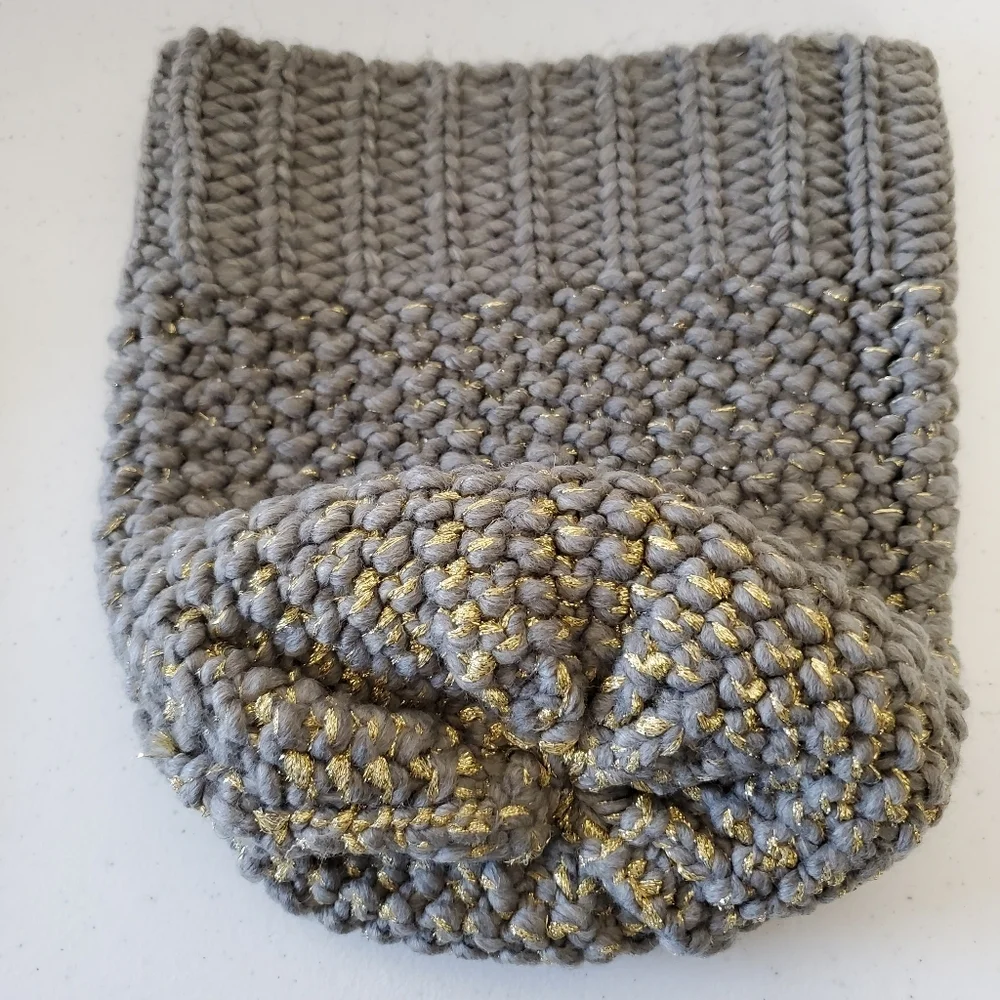Verloop Knit Hat and Neck Scarf Set Gray and Metallic Slouchy Skull Cap Cowl
